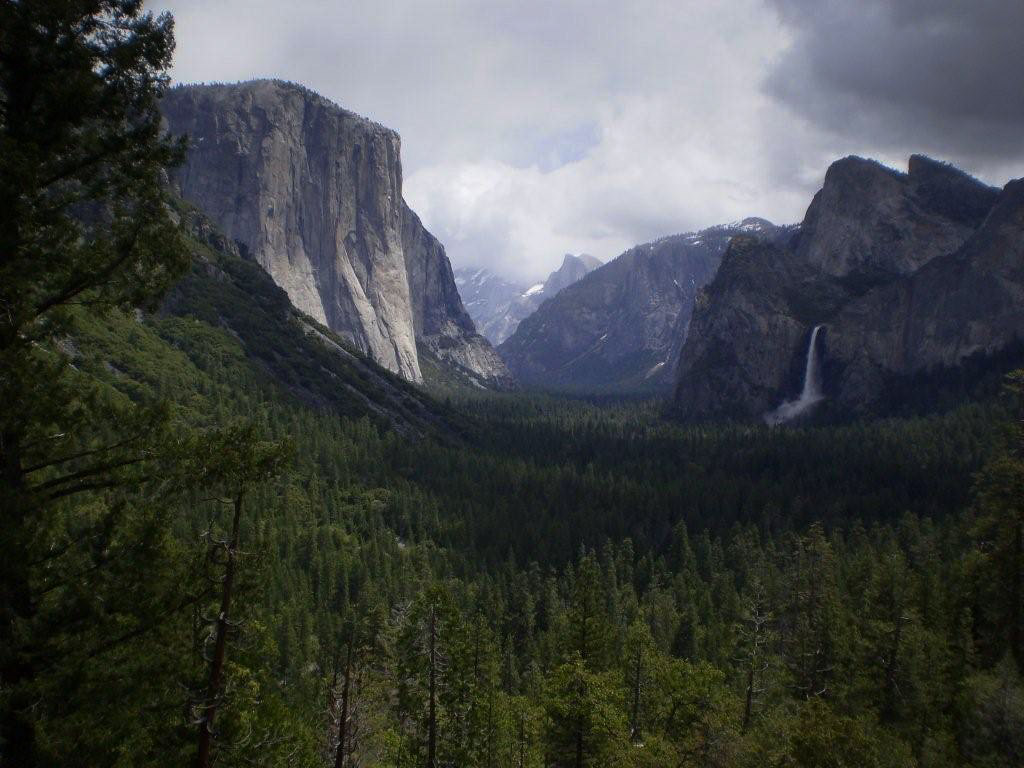 Wawona Tunnel Overlook