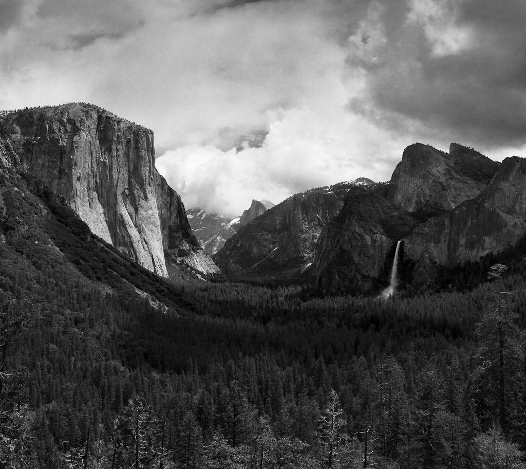 Wawona Tunnel Overlook