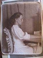 van-dyke-dorothy-reading