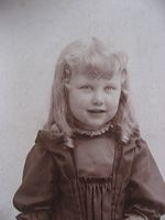 vandyke-claire-92-2-2
