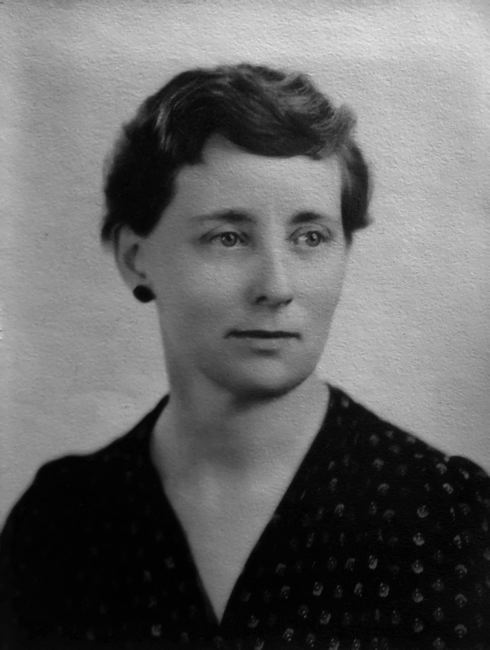 leake-dorothy-young.jpg