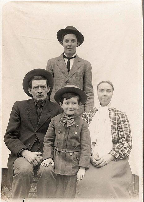 capps-wmlemuel-family-2.jpg
